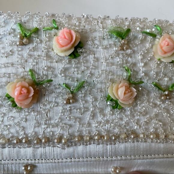 Vintage 1950s Soure Beaded Envelope Clutch Bag Silk 3D Roses Cream Pink GUC - Picture 8 of 11
